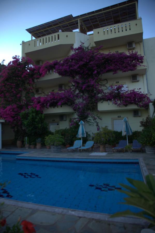 רודאקינון Sunrise Hotel & Apartments מראה חיצוני תמונה