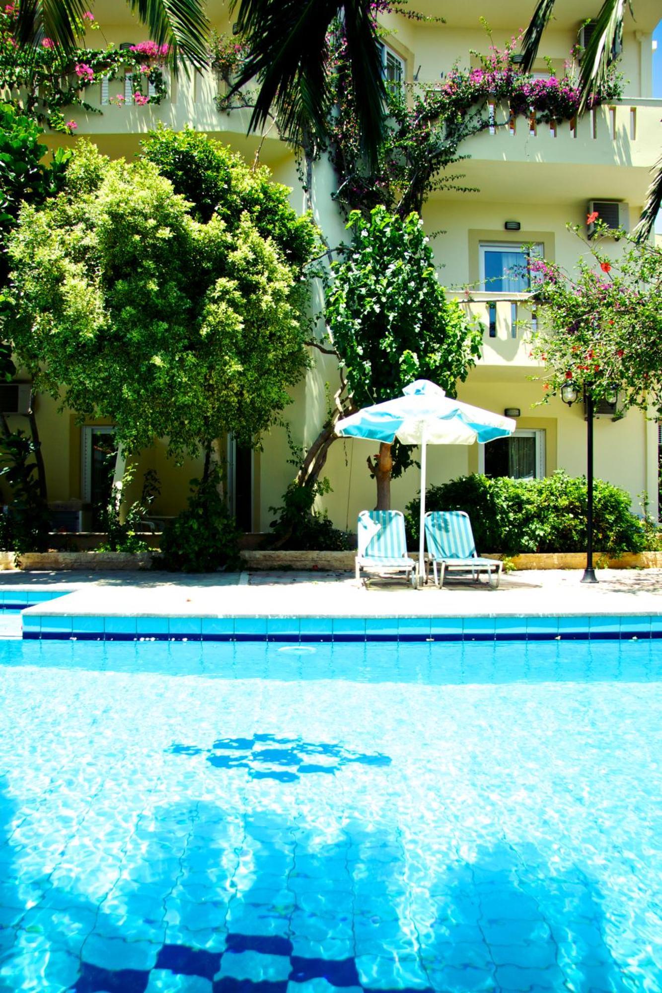 רודאקינון Sunrise Hotel & Apartments מראה חיצוני תמונה