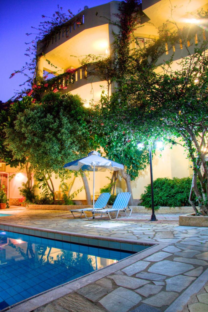 רודאקינון Sunrise Hotel & Apartments מראה חיצוני תמונה