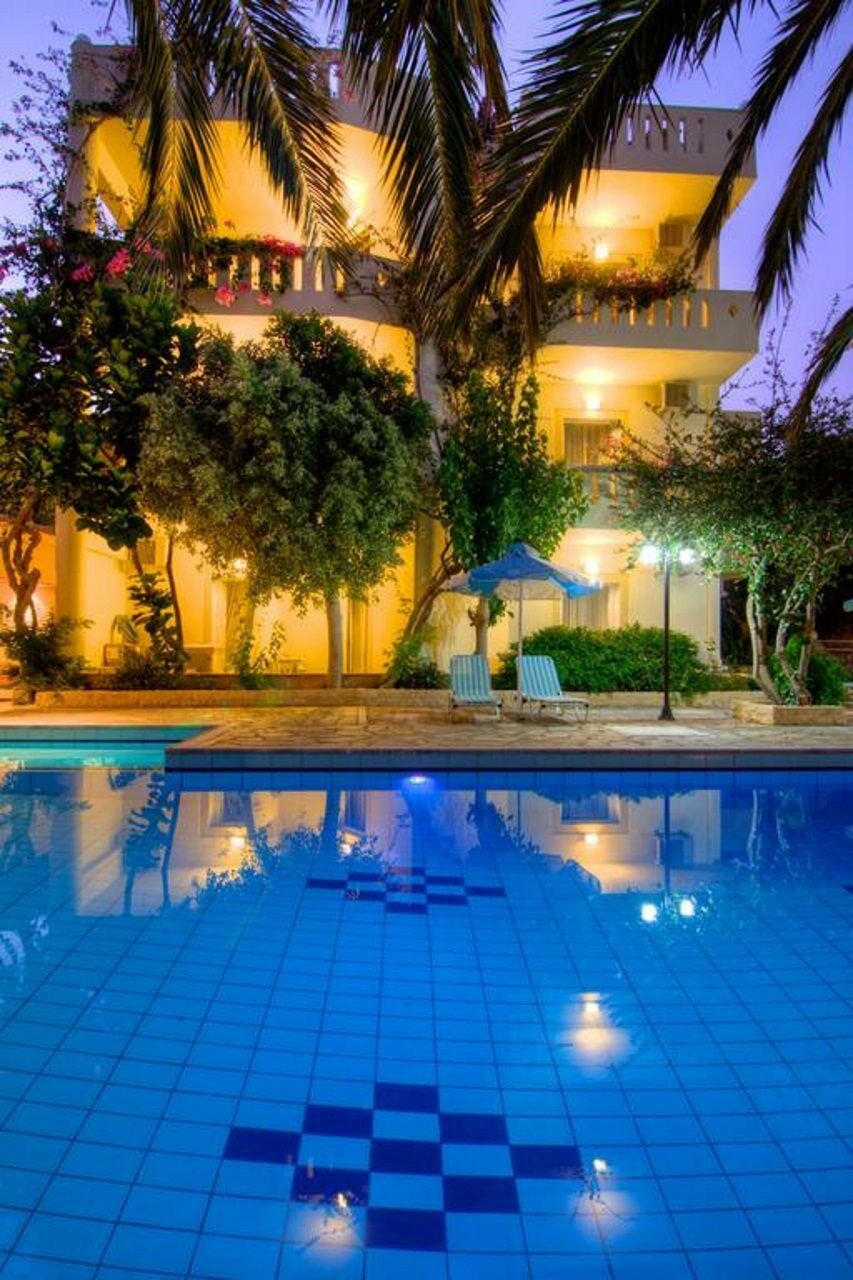 רודאקינון Sunrise Hotel & Apartments מראה חיצוני תמונה