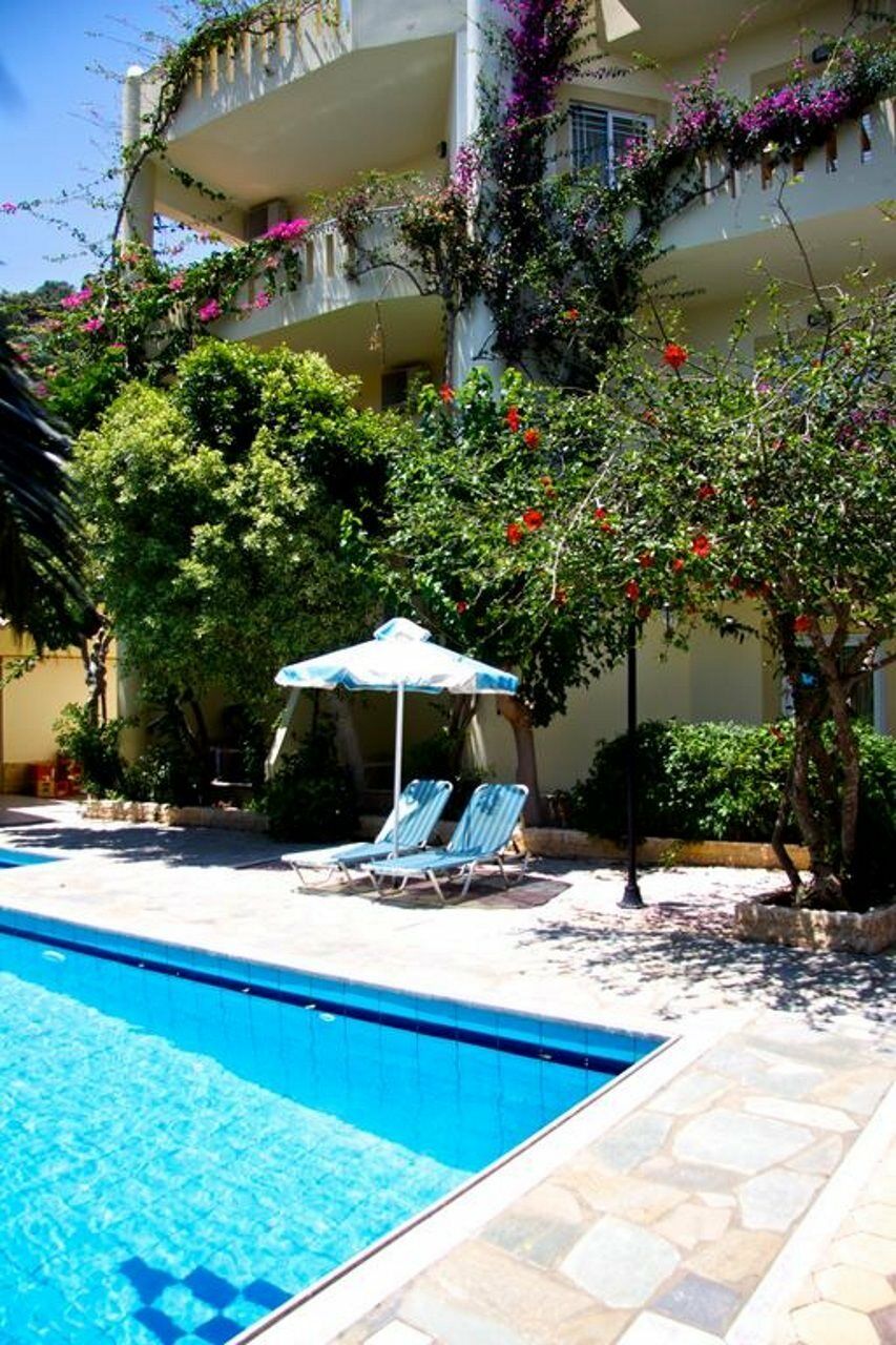 רודאקינון Sunrise Hotel & Apartments מראה חיצוני תמונה